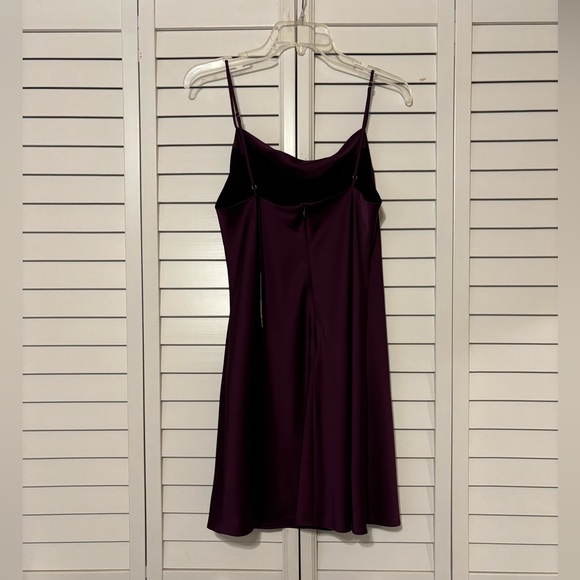 Hemline Frida Dress - Picture 4 of 6